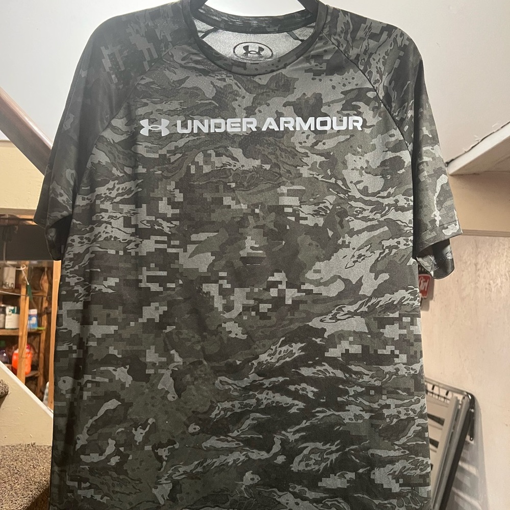 Mens Under Armour Tee